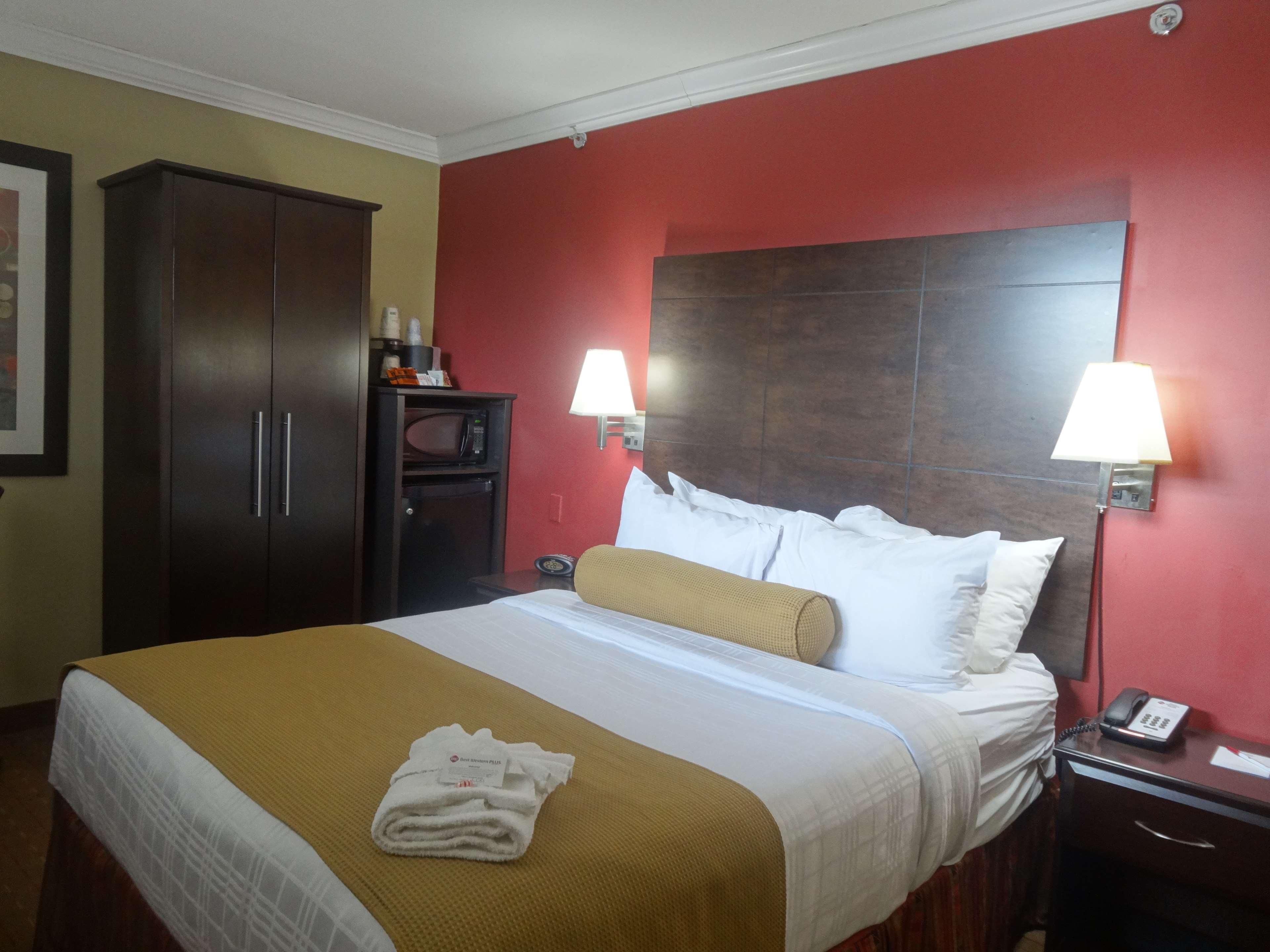 Best Western Plus Bowmanville Exteriör bild