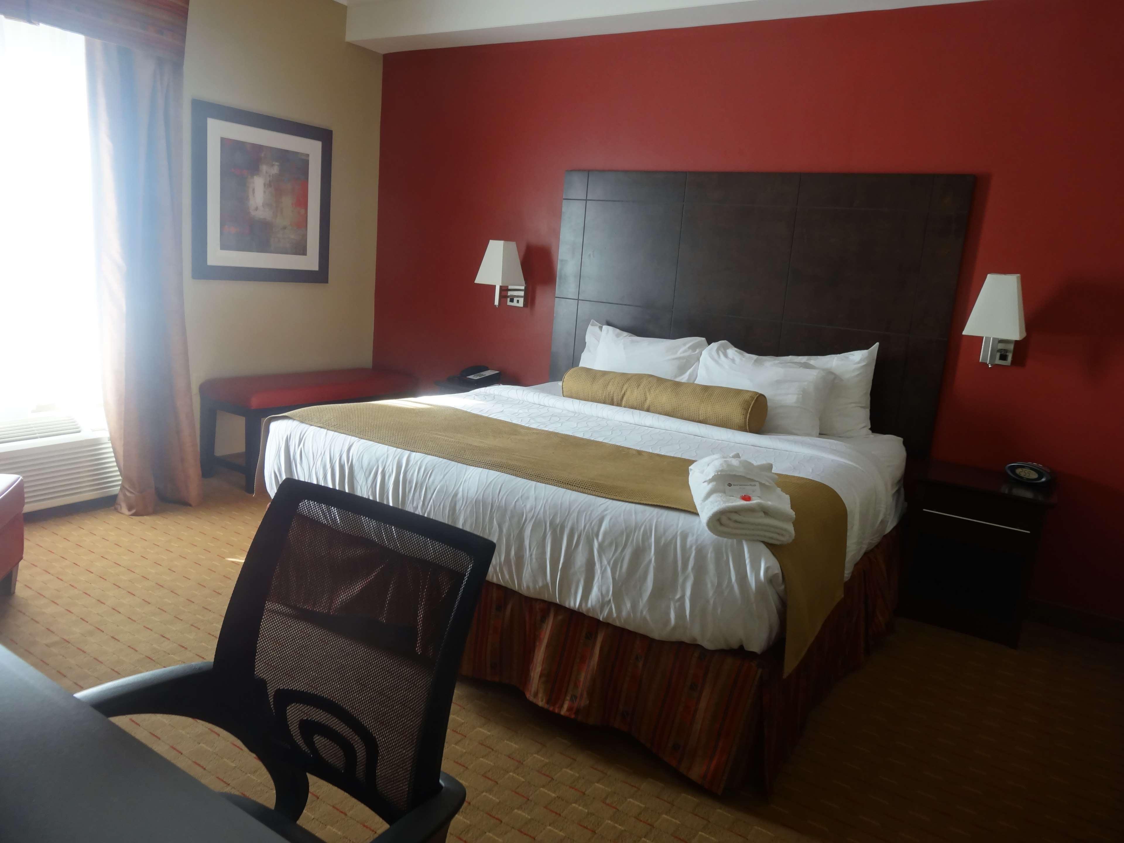 Best Western Plus Bowmanville Exteriör bild