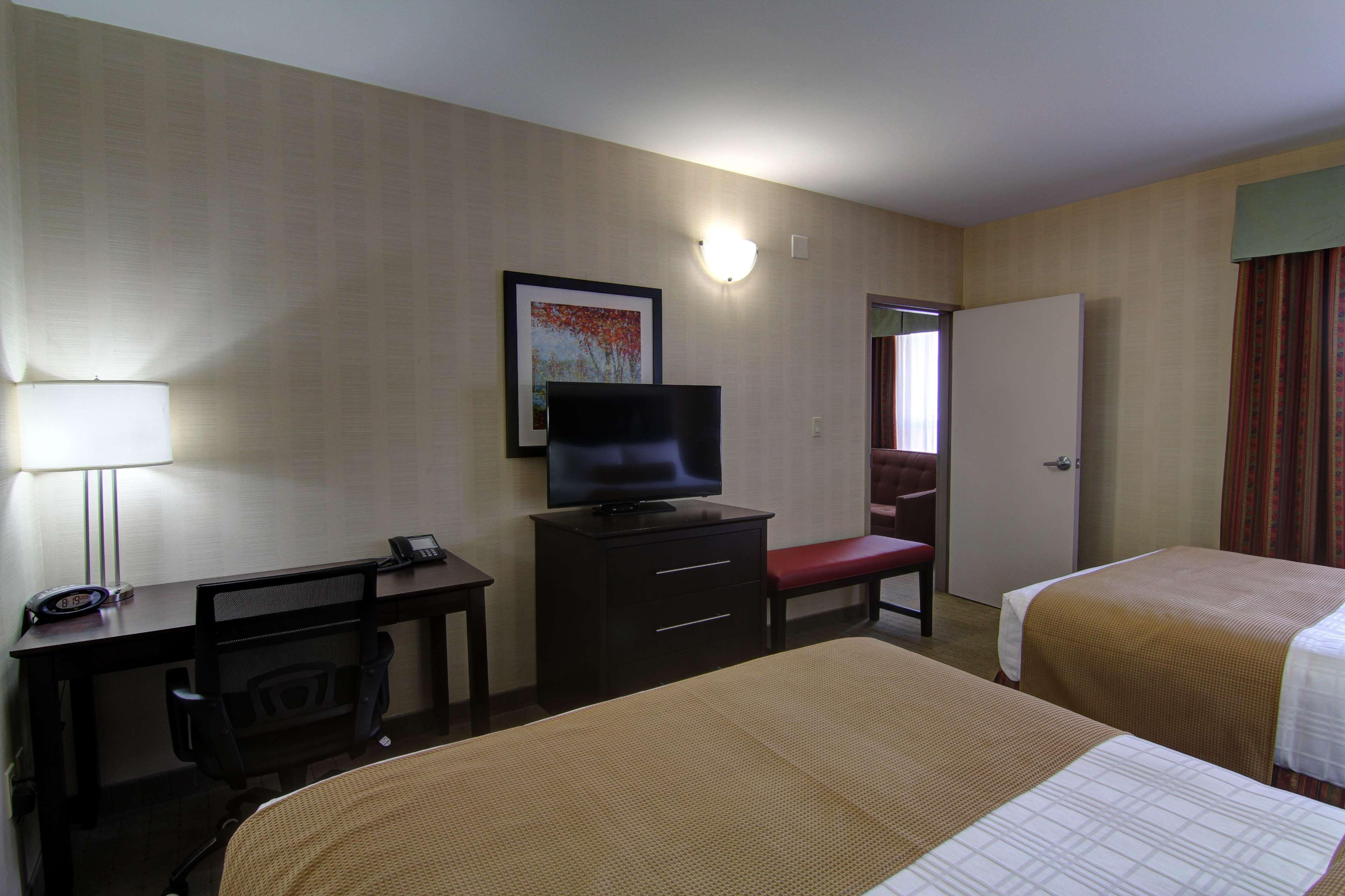 Best Western Plus Bowmanville Exteriör bild