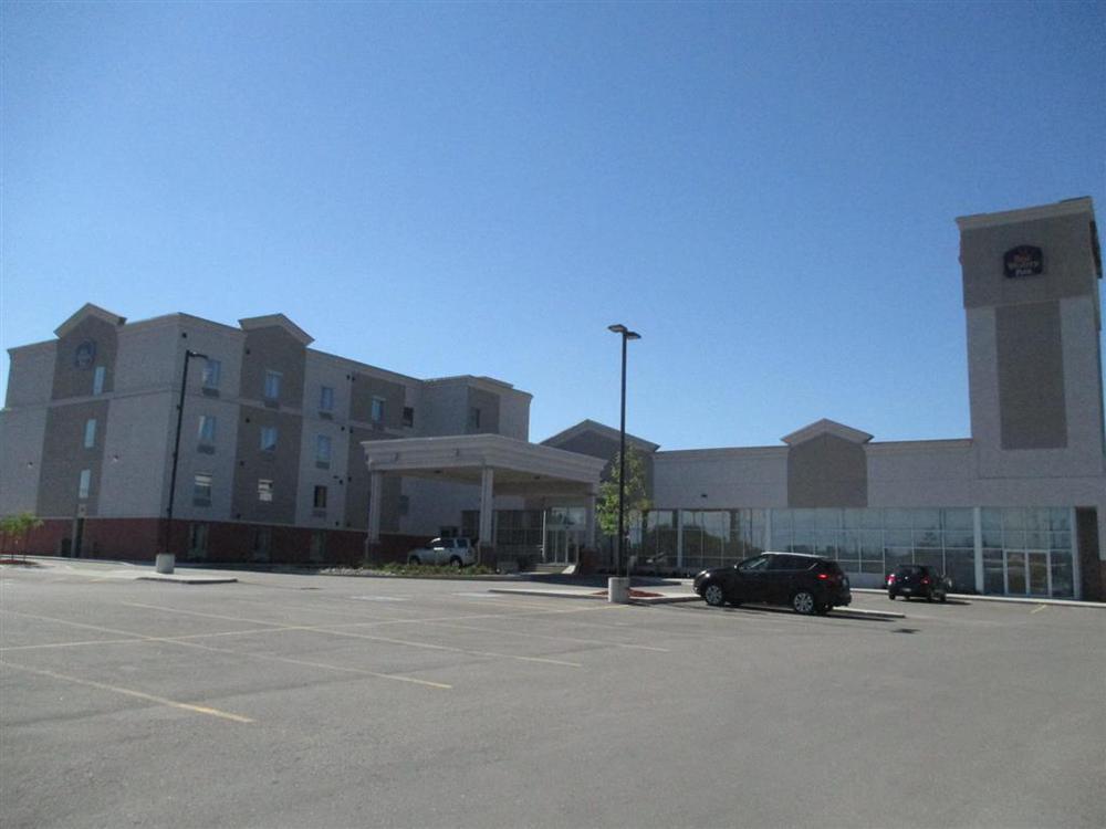 Best Western Plus Bowmanville Exteriör bild