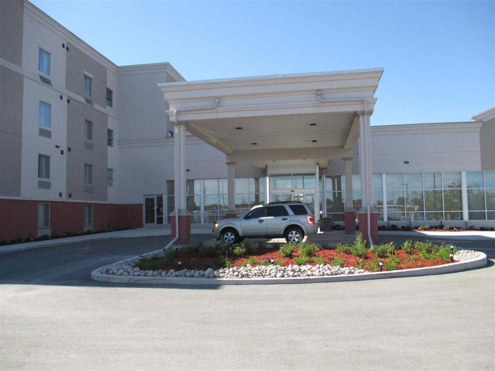 Best Western Plus Bowmanville Exteriör bild
