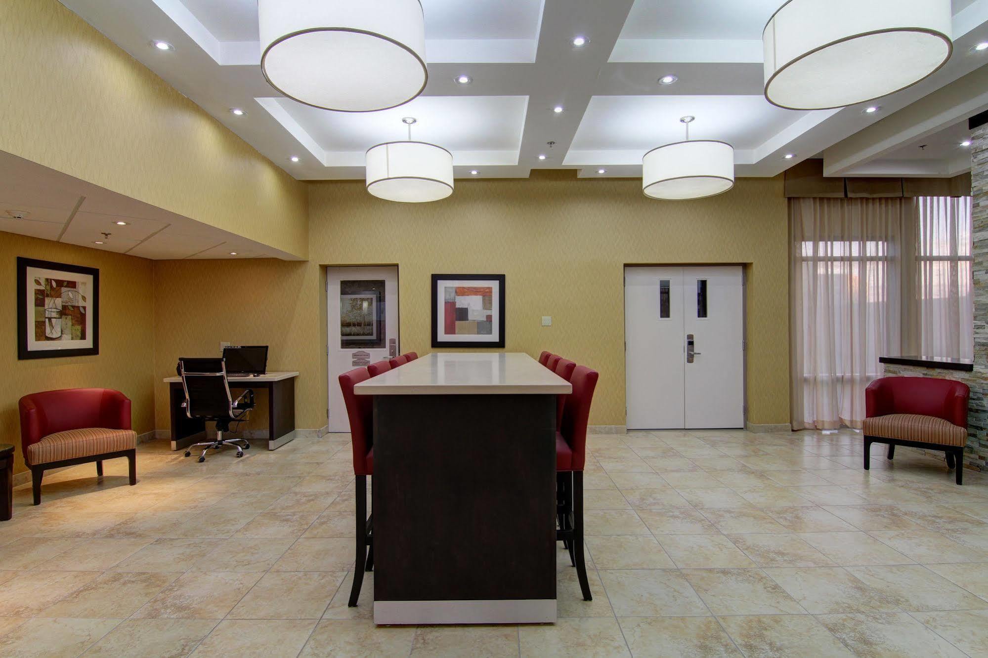Best Western Plus Bowmanville Exteriör bild